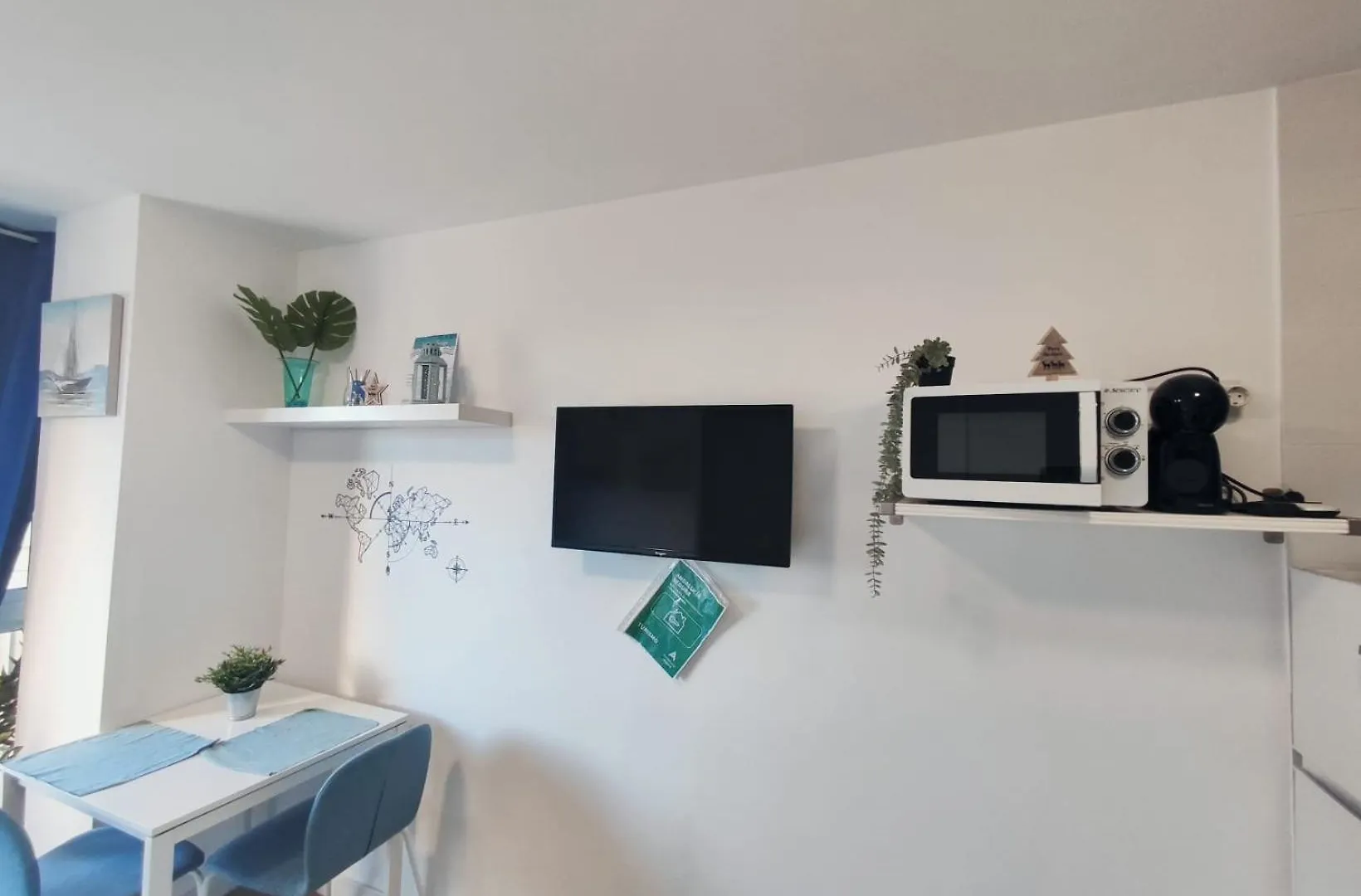 Estudio Copenhague Τορρεμολίνος 0*,